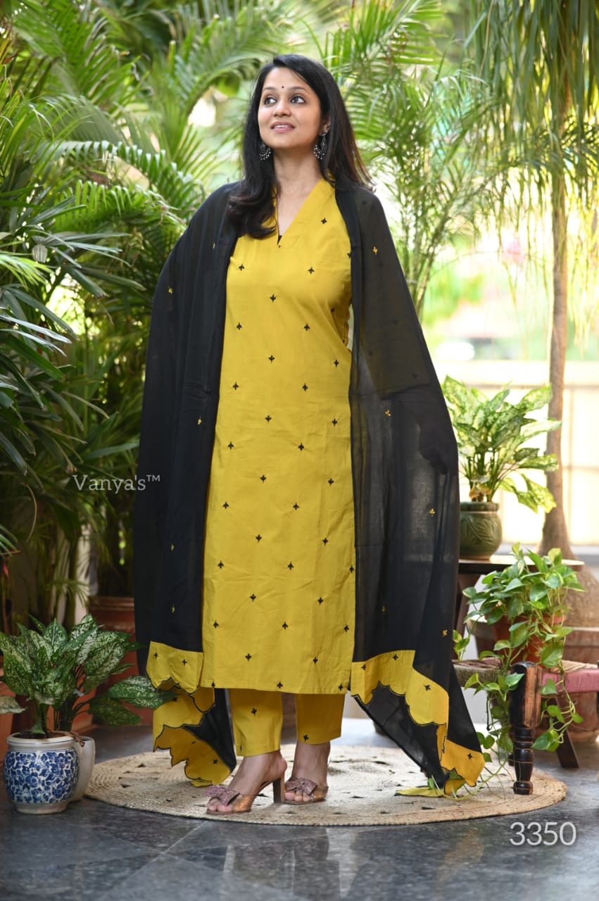 Yellow suit set