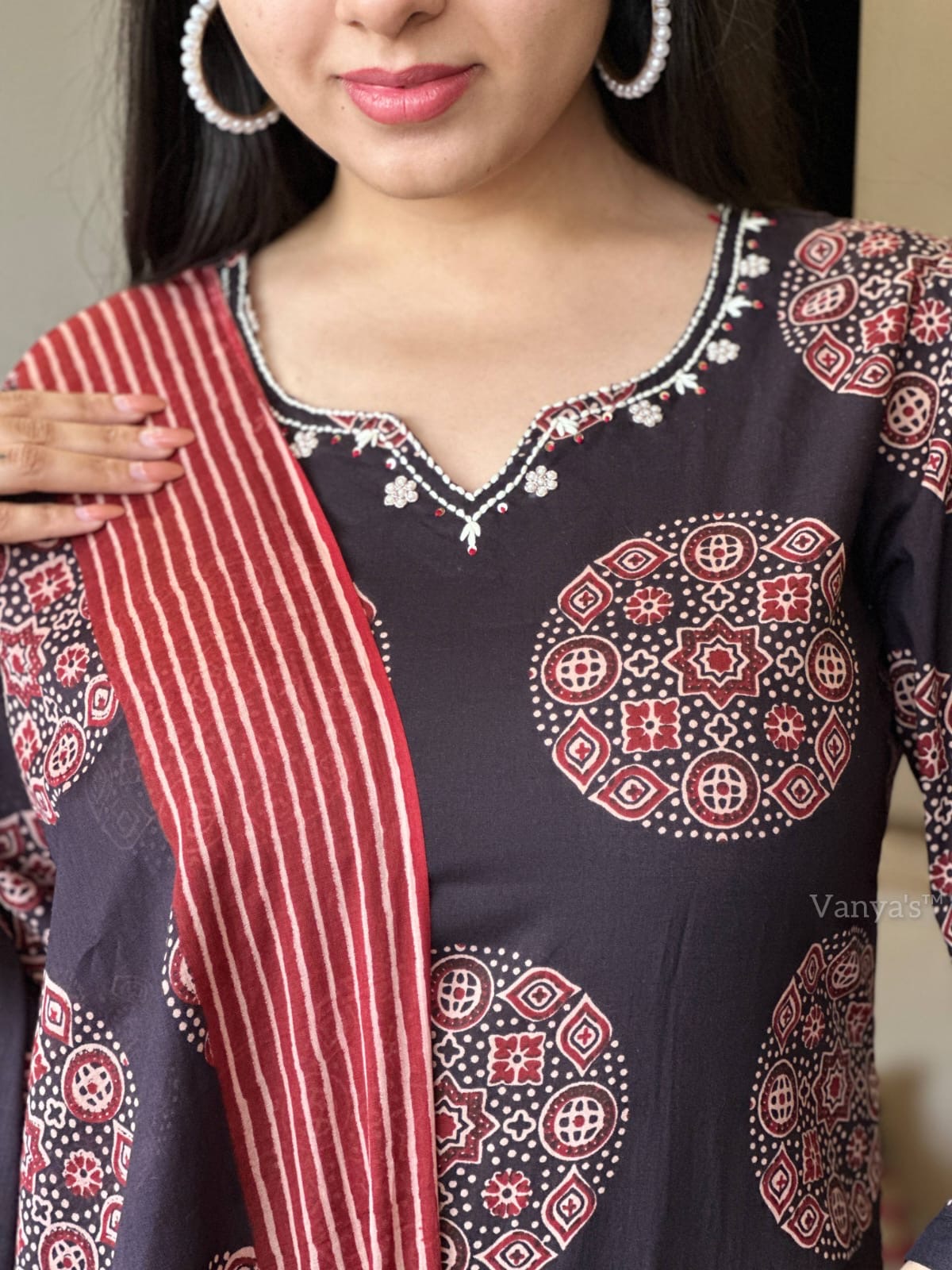 Black embroidery Suit Set