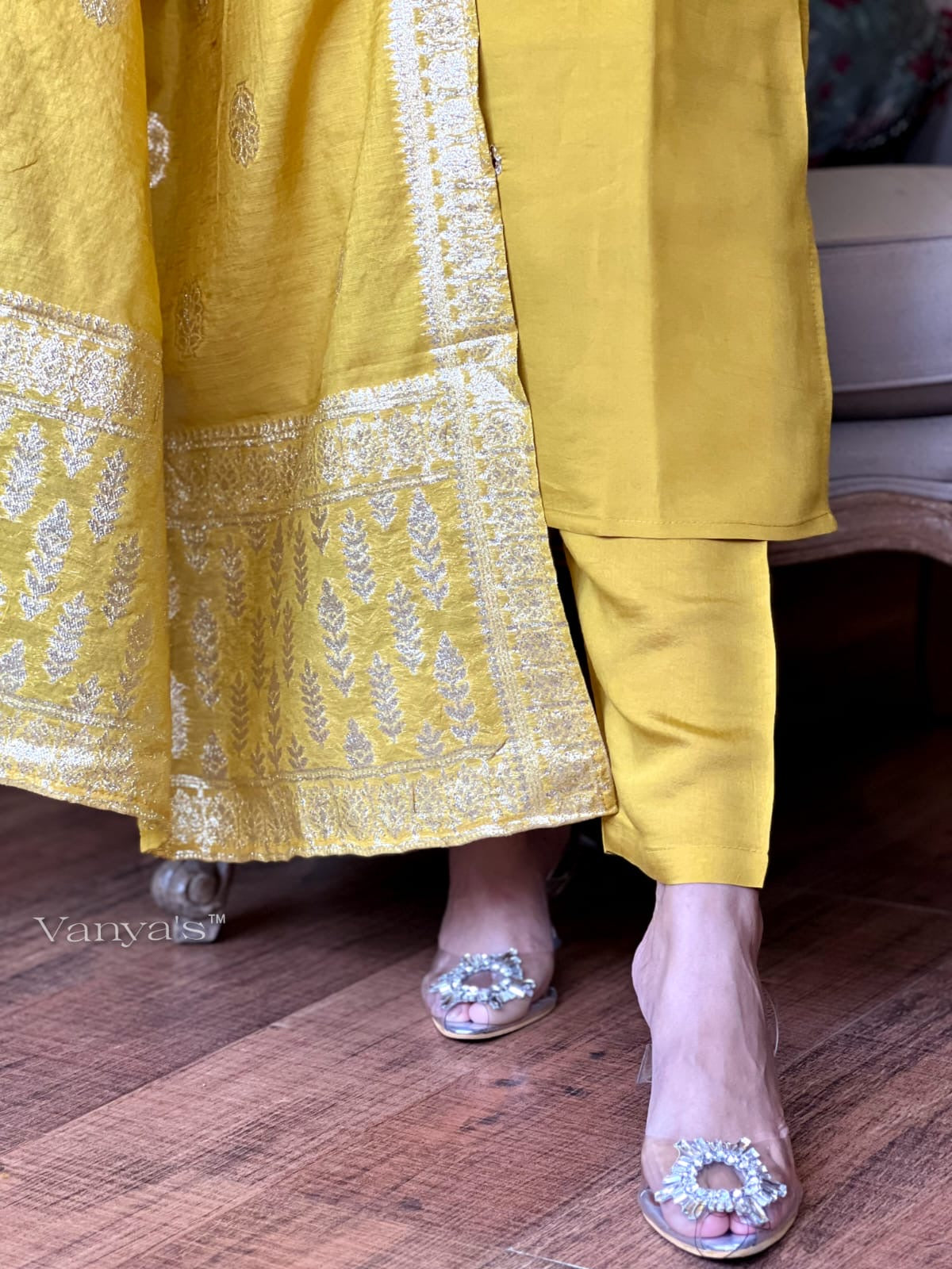Sun yellow suit set