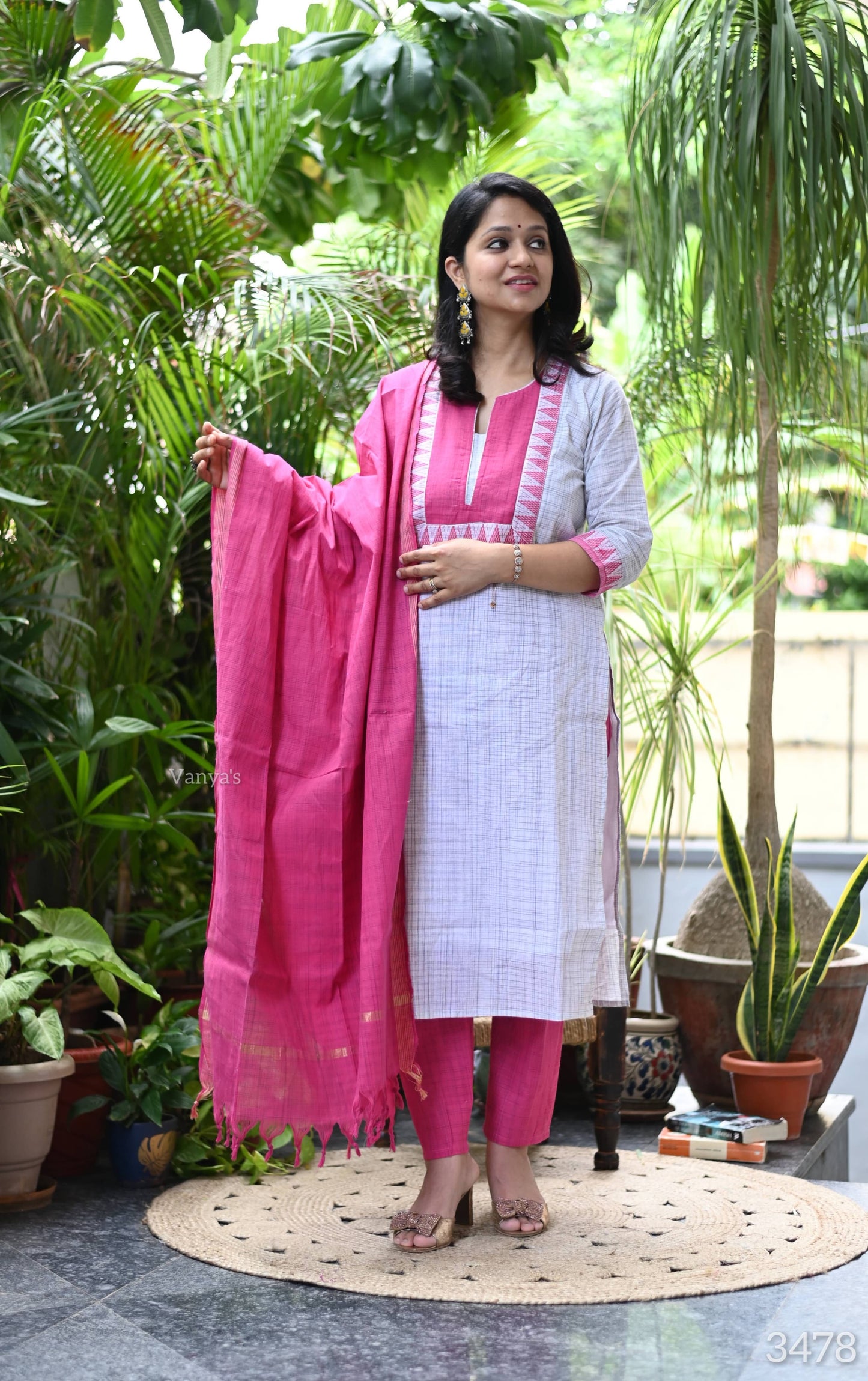 Pink mangalgiri suit set