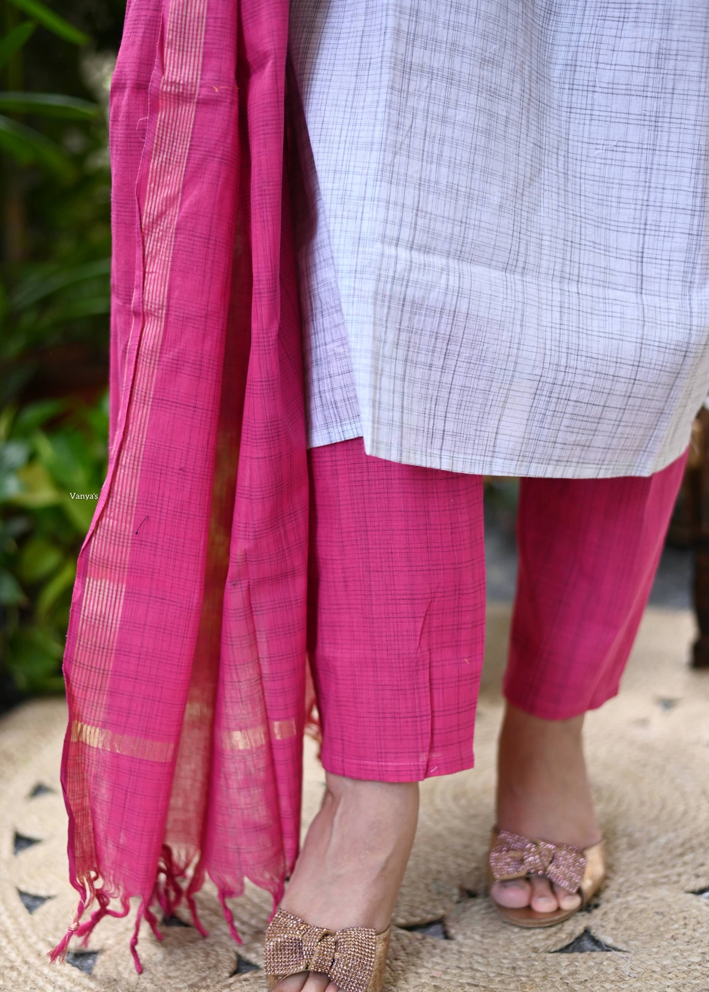 Pink mangalgiri suit set