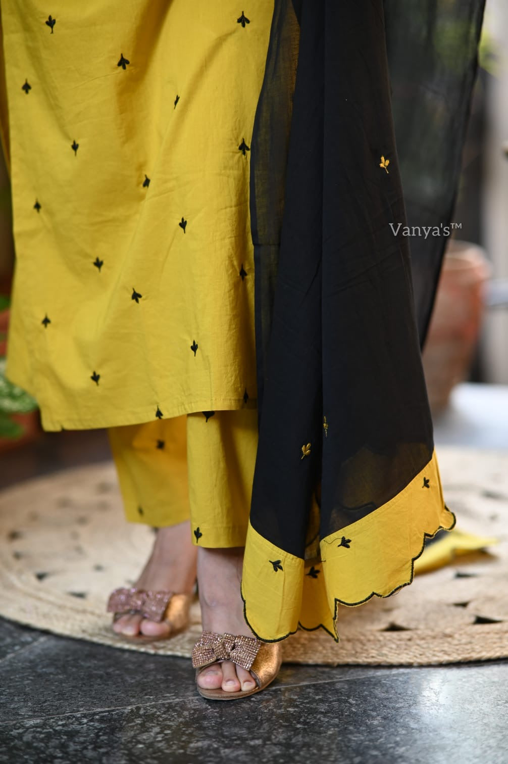 Yellow suit set