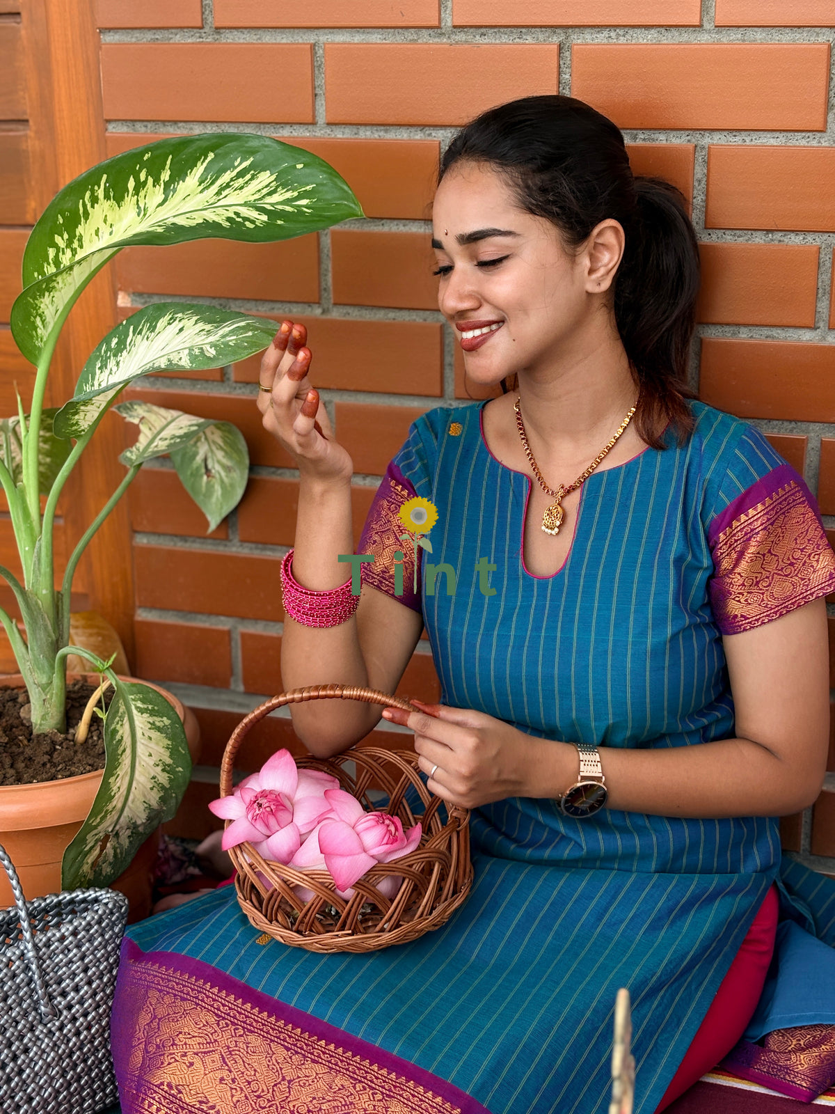 Peacock & bougainvillea garden Kurta