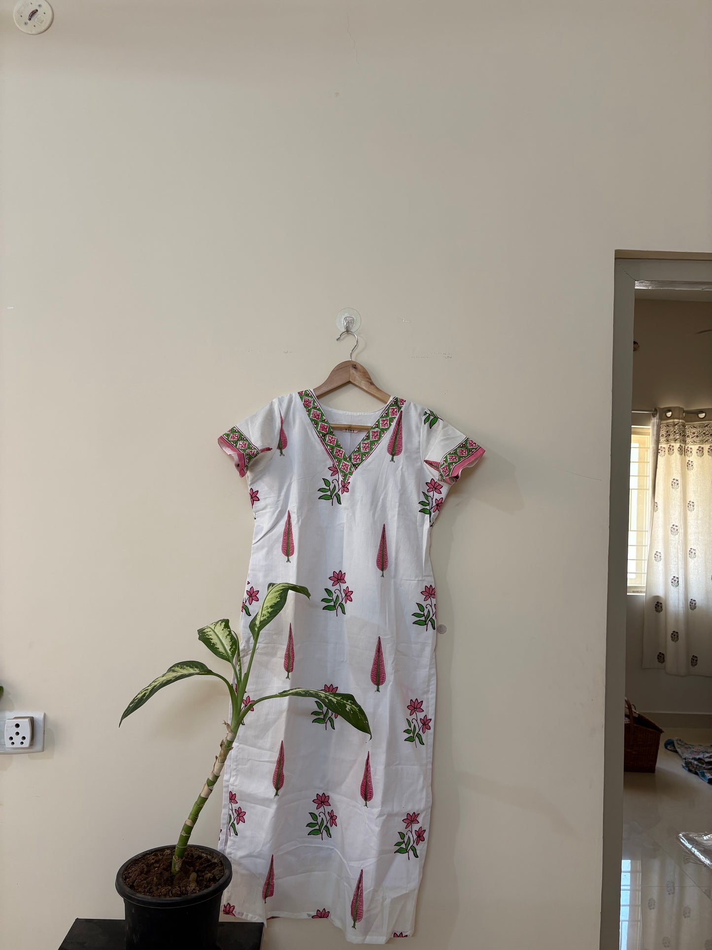 Size S- Floral handblock Cotton Kurta