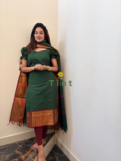 Izhai (Banana leaf) kurta dupatta