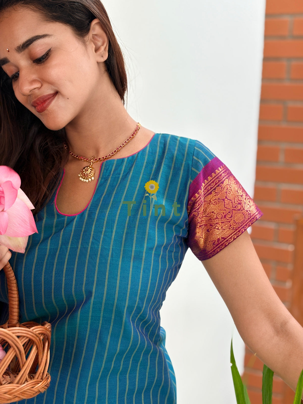 Peacock & bougainvillea garden Kurta