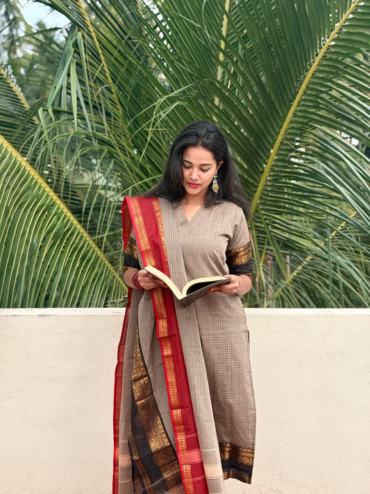 Clay & Gold Kanchi Cotton Kurta dupatta