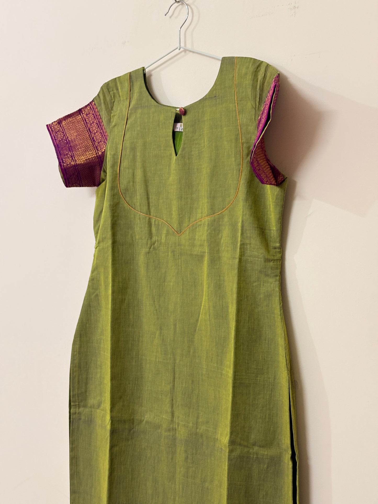 Size XS Lotus courtyard Kurta with Kota dupatta