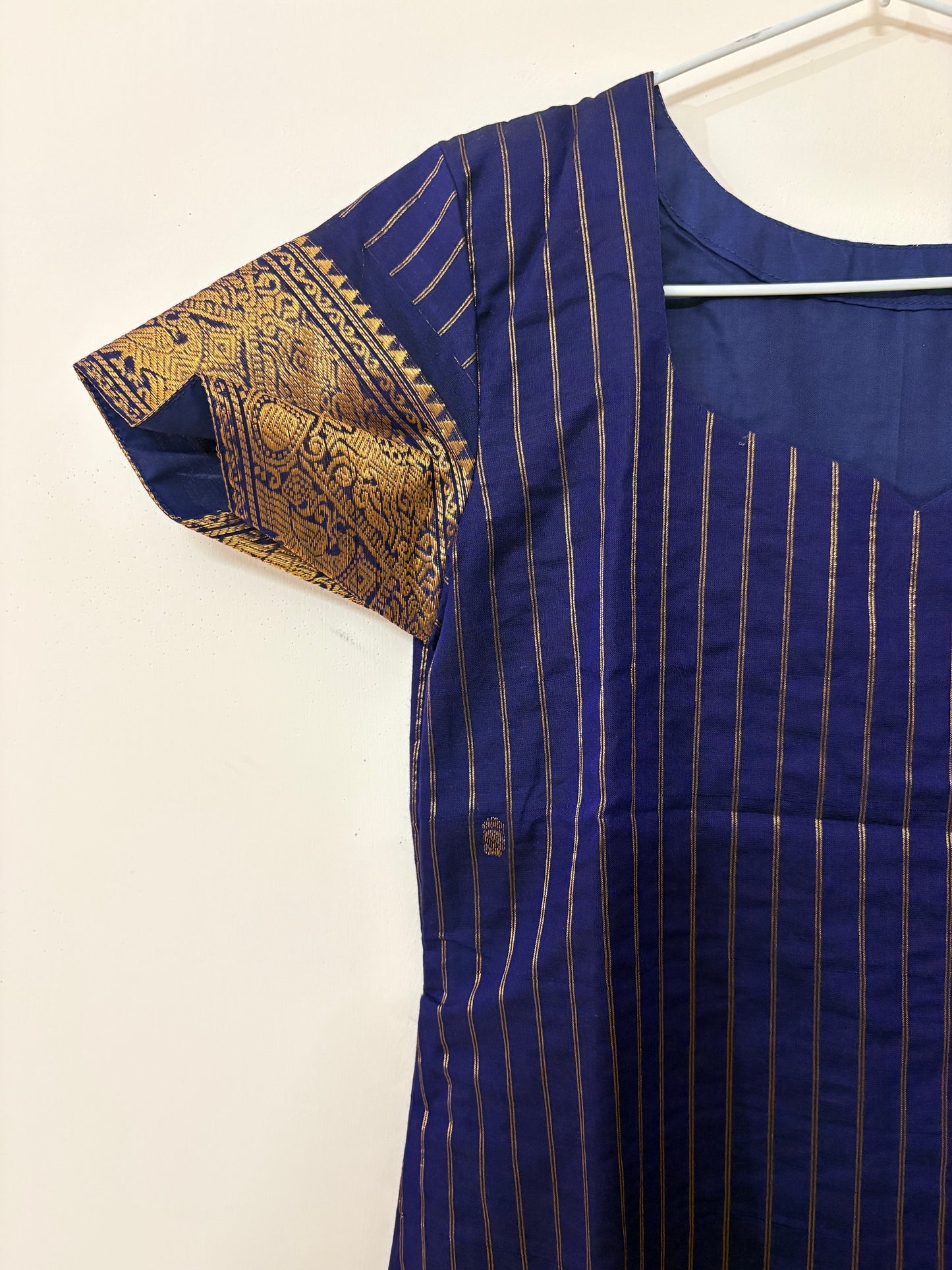 Size XS-Blue pea