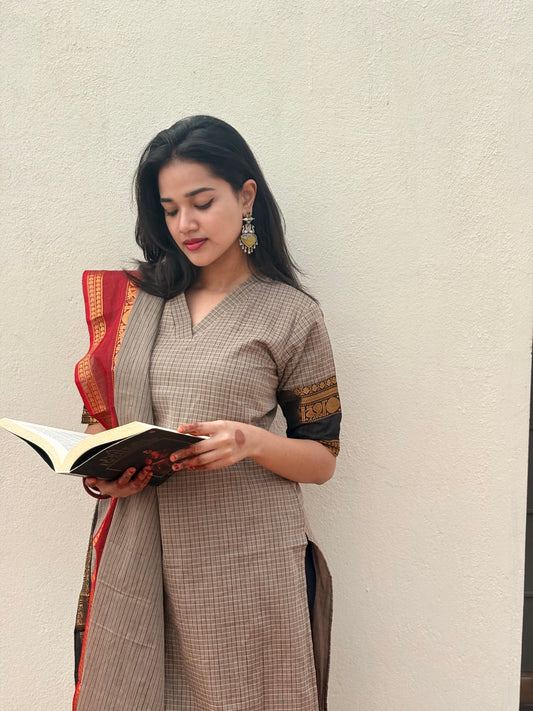 Clay & Gold Kanchi Cotton Kurta dupatta