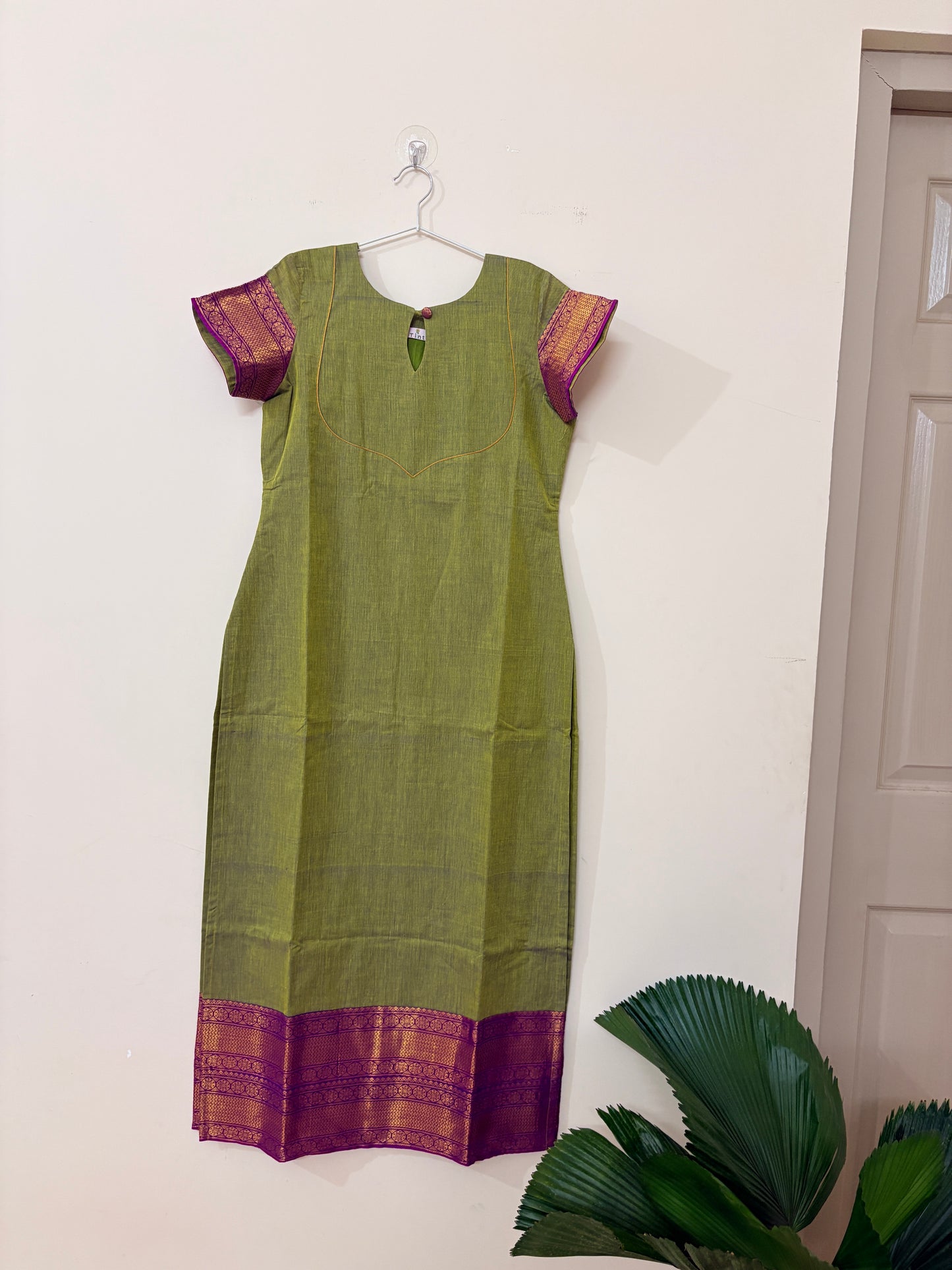Size XS Lotus courtyard Kurta with Kota dupatta