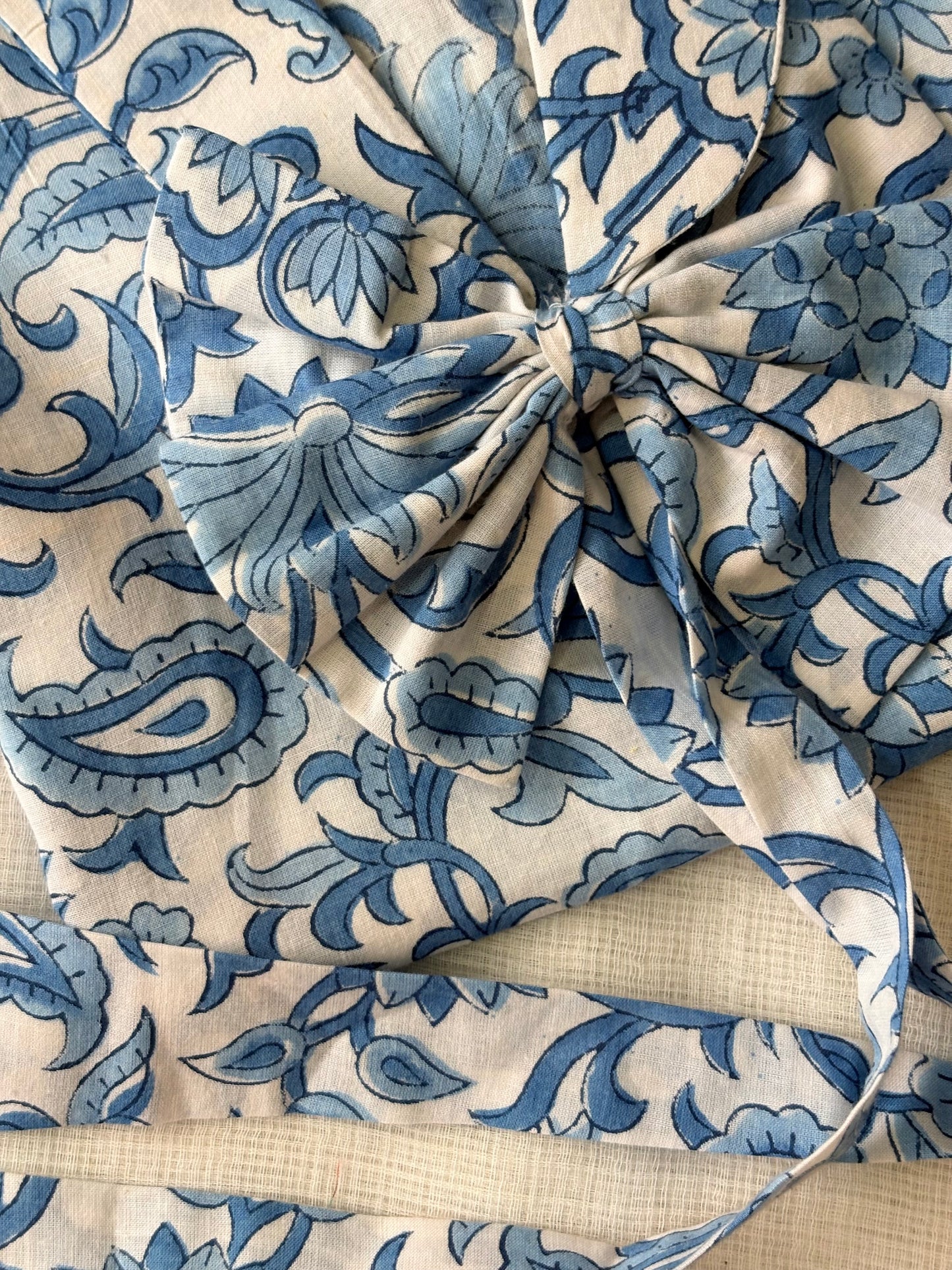 White sky heritage bowtop